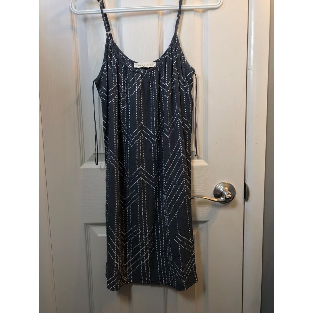 Love Stitch Gray Shift Dress Size Medium